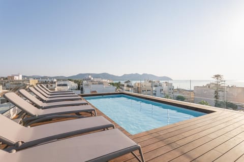 Mountain view, Sea view, Swimming pool
