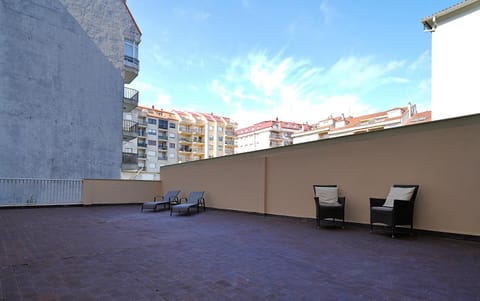 Property building, Off site, Balcony/Terrace, sunbed