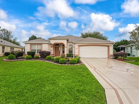 138 Z2B VILLAGE OF VALLE VERDE by REMAX Premier House in Lady Lake