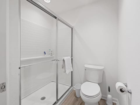 1642 Z5 VILLAGE OF LAKE DENHAM by REMAX Premier Villa in Leesburg