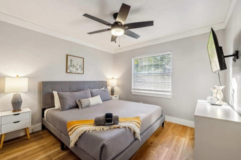 The Retreat on 43rd - 3mi to UF & Shands , Pets House in Gainesville