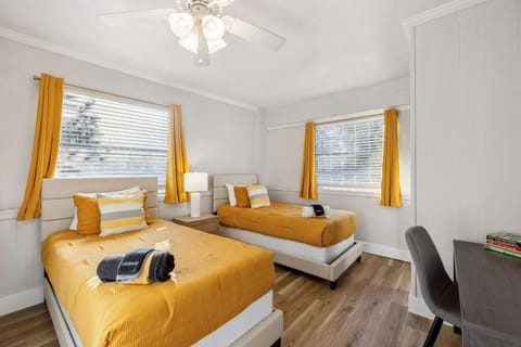 The Retreat on 43rd - 3mi to UF & Shands , Pets House in Gainesville