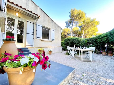 Pinède, calanques & jeux en famille pour 1 à 5 personnes House in Cassis