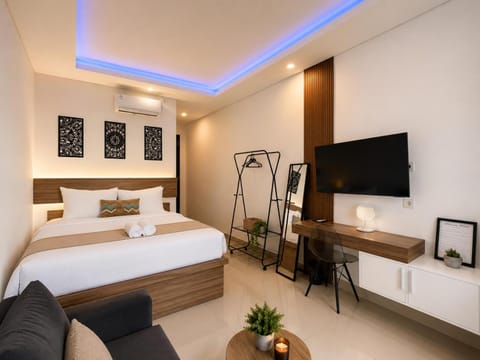Bed, TV and multimedia