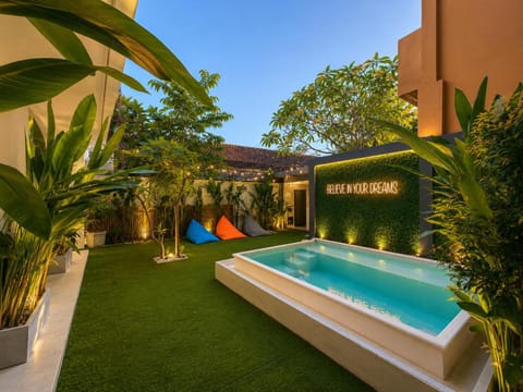 Property building, Garden view, Pool view