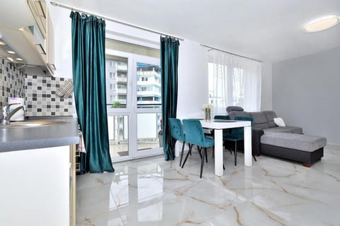 Living room, Dining area, kitchen