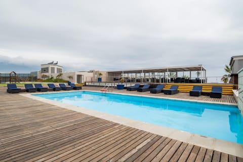 Day, Swimming pool, sunbed