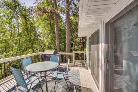 Paddle and Bike Cottage with Dock in Pequot Lakes! House in Pequot Lakes