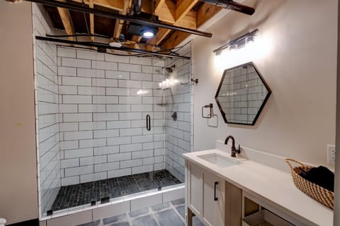 2 Separate Units with Exclusive Access to Club House in Nashville