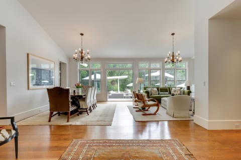 Private, Spacious Home in Wine Country with Perks! House in Napa Valley