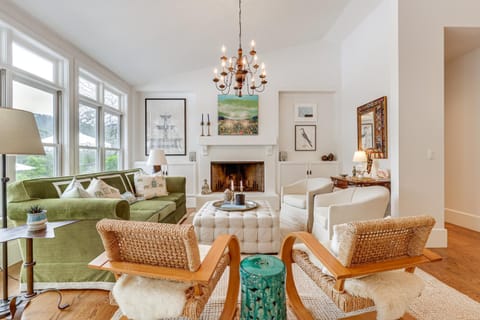 Private, Spacious Home in Wine Country with Perks! House in Napa Valley