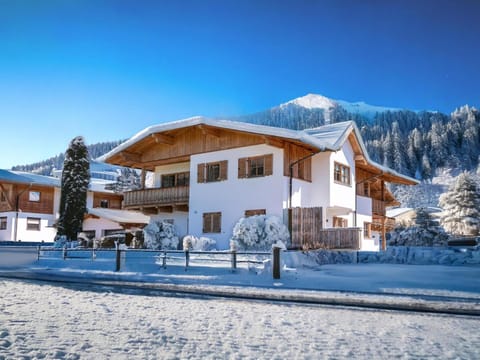 Property building, Winter