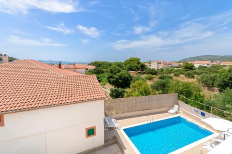 Balcony/Terrace, Pool view