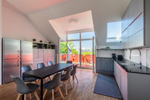 Kitchen or kitchenette, Dining area, dishwasher, oven, stove
