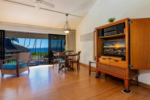 Maalaea Surf C10 by Coldwell Banker Island Vacations Apartment in Kalaepohaku