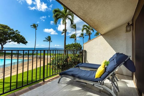 Maalaea Surf G8 by Coldwell Banker Island Vacations Apartment in Kalaepohaku