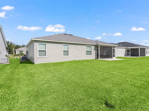 928 Z5 VILLAGE OF LAKE DENHAM by REMAX Premier House in Leesburg