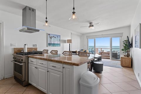 Private beach toes on the Sand Waterworld House in Capistrano Beach