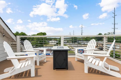 Chic Townhome for 8 w Rooftop House in East Nashville