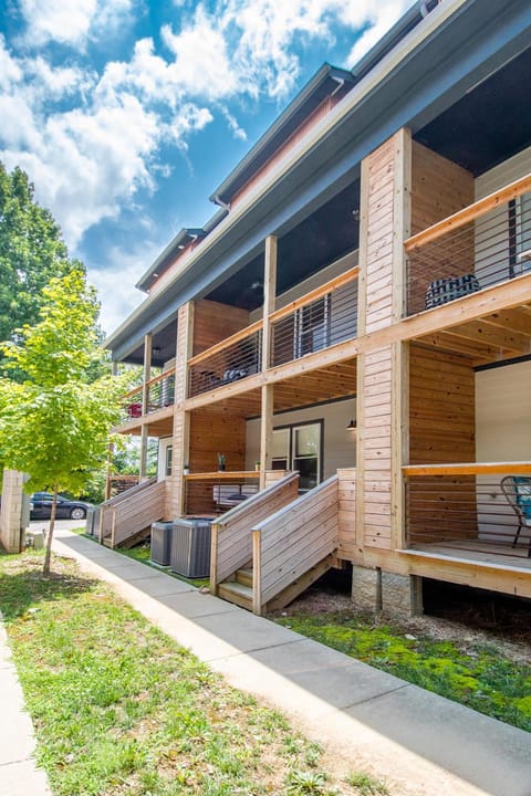 Couple Townhome Getaway near East Nashville House in East Nashville