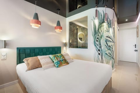 Bed, Bedroom