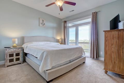 301-E Mandalay Bay - How Sweet The Sound House in Surf City