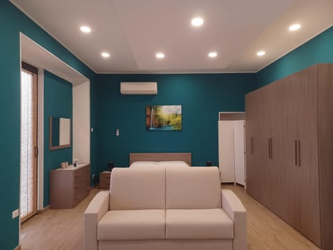 Living room, wardrobe, air conditioner