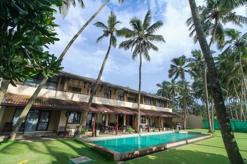 Property building, Natural landscape, Pool view, Swimming pool