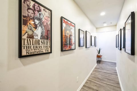 2 BDR Riverfront Living in Downtown Nashville House in East Nashville