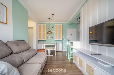 TV and multimedia, Living room, Dining area