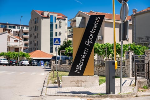 Property building, Property logo or sign, Neighbourhood, Logo/Certificate/Sign, Street view, Location