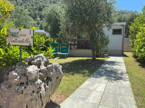 Agriturismo Antichi Ulivi Farm Stay in Province of Foggia