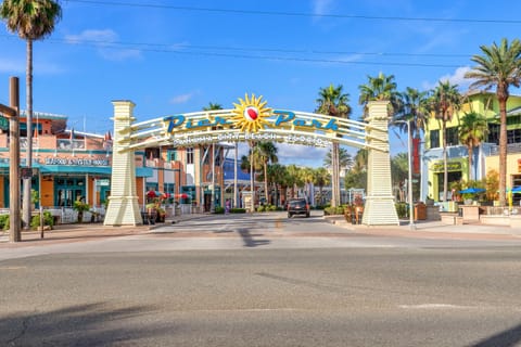 Seabatical! 3BR 2BA Coastal Retreat for 8 – Relax, Unwind, and Recharge House in Carillon Beach