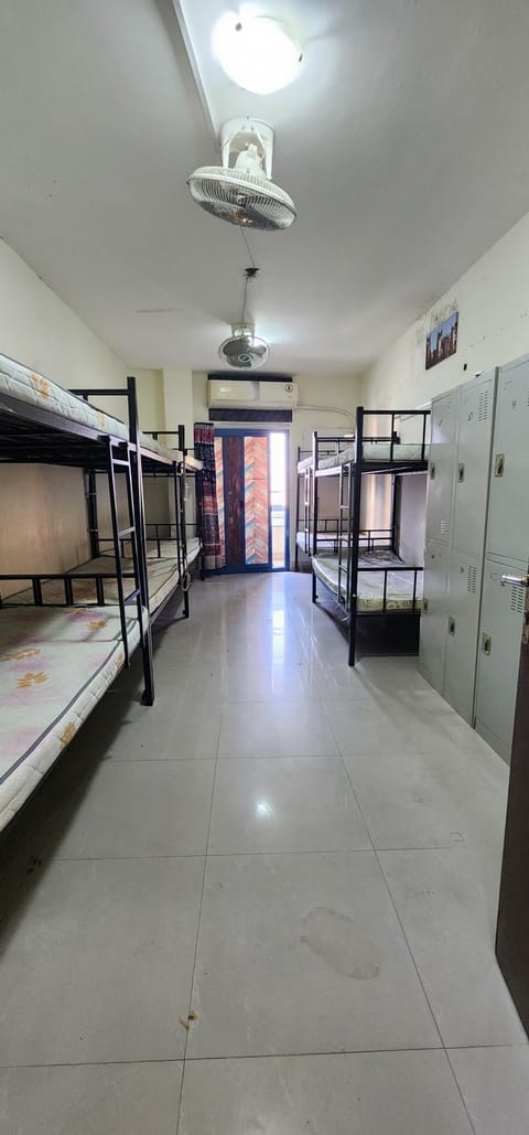Hall Men bed Space Apartment in Dubai