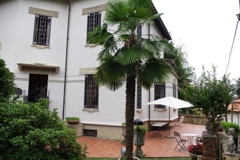 Property building, Garden