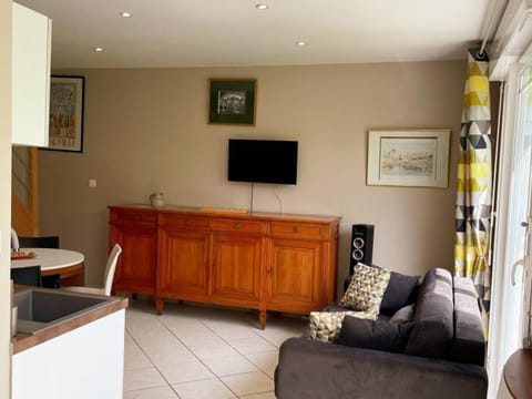 Charmant gîte à Chailles près de Blois avec jardin et WIFI - FR-1-491-468 House in Centre-Val de Loire