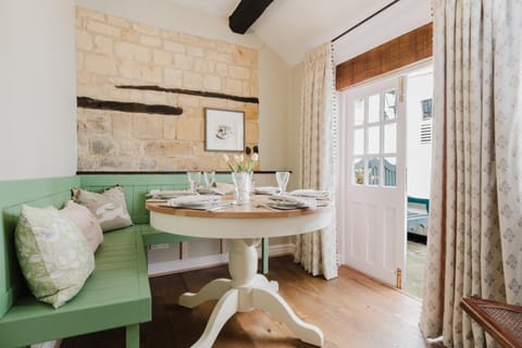 Hicks House - Beautiful Cottage in Leysbourne! Apartment in Chipping Campden