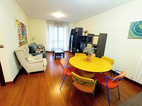TV and multimedia, Living room, Dining area