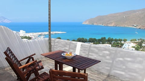 Nearby landmark, Balcony/Terrace, Beach, Sea view