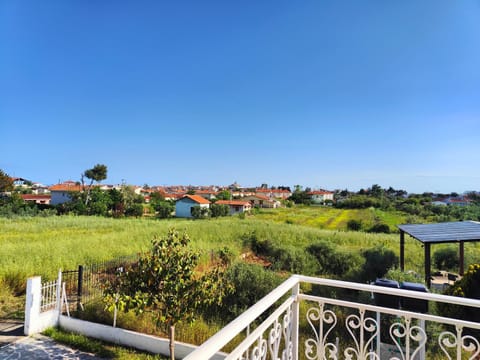 Natural landscape, View (from property/room), Balcony/Terrace, City view, Garden view
