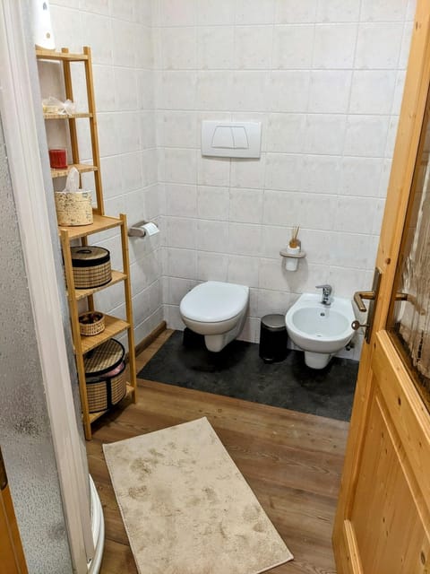 Cozy & Modern Lodge Apartment in Lake Garda