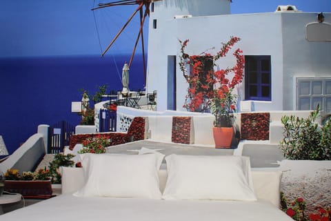 Bed, Decorative detail