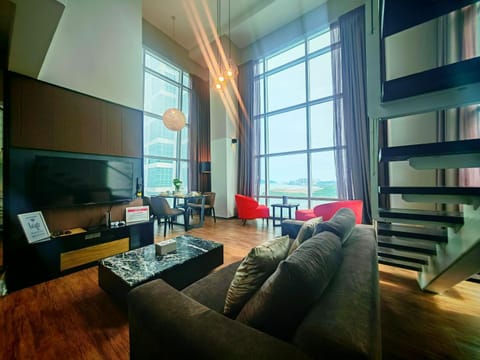 Communal lounge/ TV room, TV and multimedia, Living room, Seating area, Evening entertainment