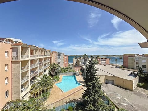 City view, Swimming pool