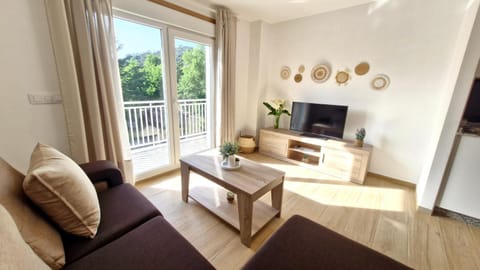 TV and multimedia, Balcony/Terrace, Living room