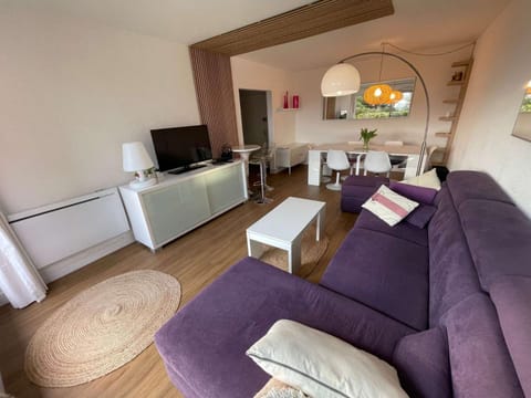 Appartement moderne, 2 chambres, terrasse vue mer, Apartment in La Seyne-sur-Mer