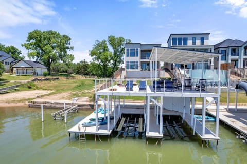 Blue Horizon Retreat with Concierge Services House in Kingsland