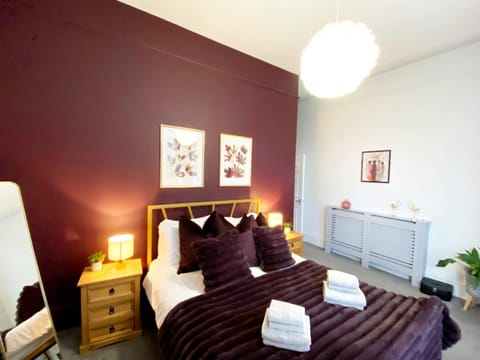 Bed, Bedroom, heating, heating