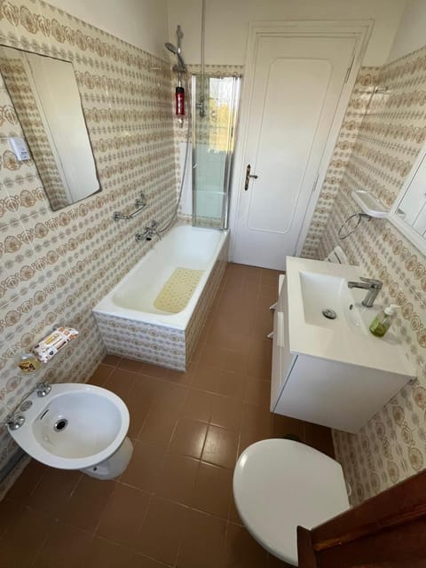 Alloggio Turistico Perez Martinez Maria Petronila Bed and Breakfast in Rome