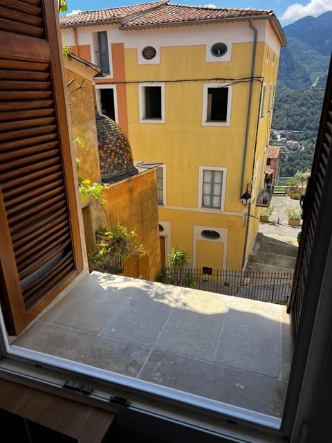 Rêve de Vacances Insolite Palais Lascaris Vue Montagne et Village Médiéval Apartment in Menton